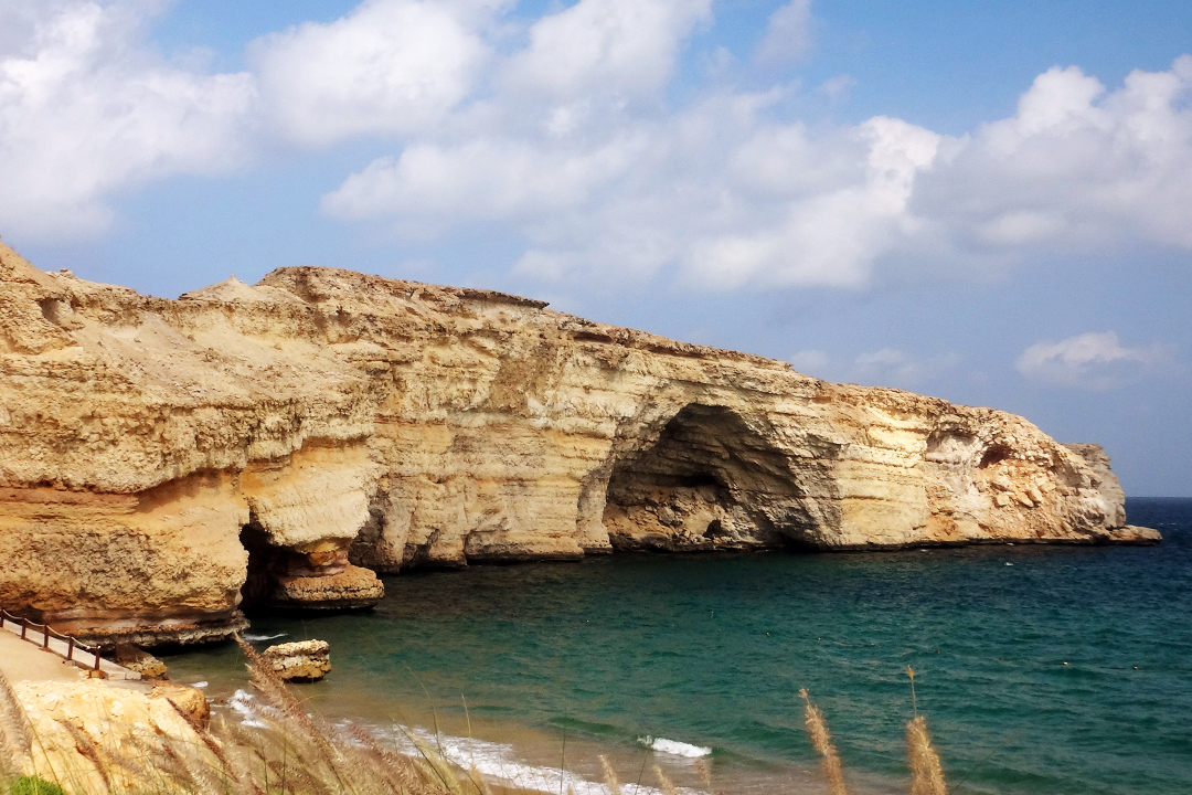 Oman, Maskat, Linia Brzegowa