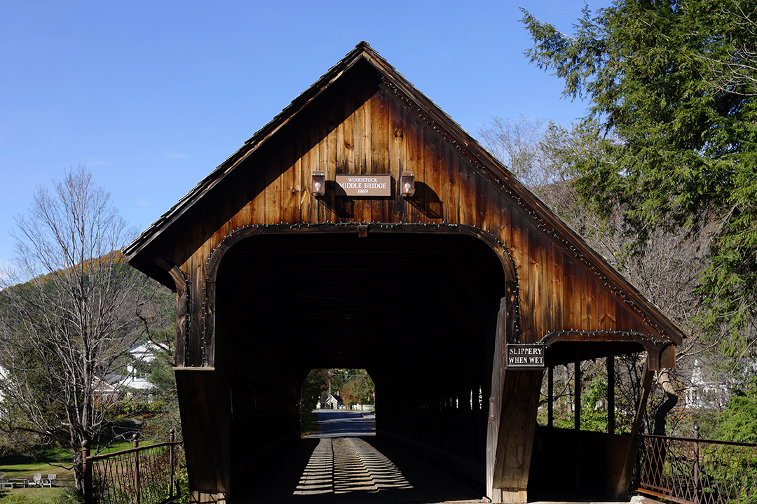 USA, Vermont, Woodstock, Middle Covered Bridge