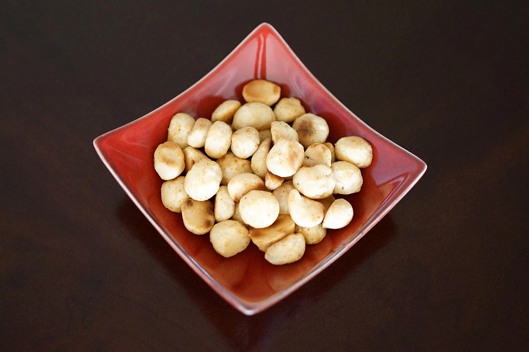 Dry Roasted Macadamias