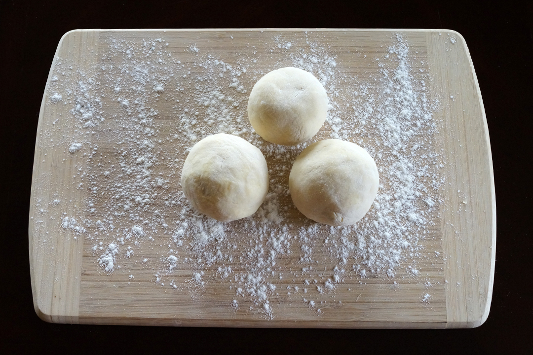 Making Slivkové Knedle